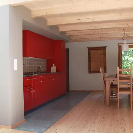 Maiensaess La Scera By Interhome بيت للعطل *